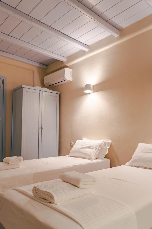 Makares Aparthotel Donoussa Exterior photo