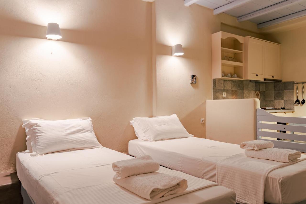 Makares Aparthotel Donoussa Exterior photo